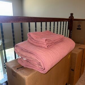 Casaluna Heavyweight Linen Blend Queen Quilt & 2 Standard Shams